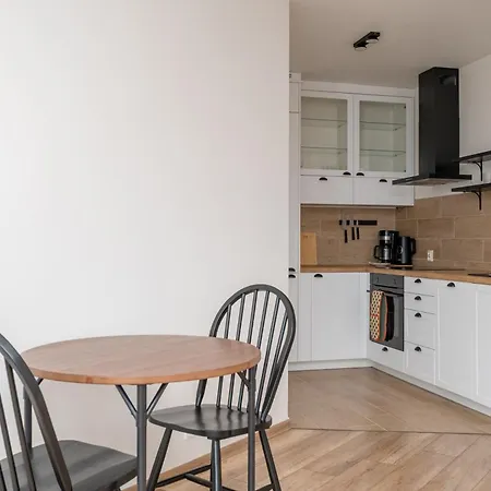 Apartamento Metro Natolin Charming By Bookinghost Varsóvia