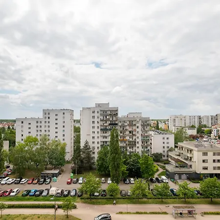 Metro Natolin Charming By Bookinghost Varsóvia