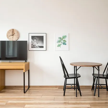 Apartamento Metro Natolin Charming By Bookinghost Varsóvia