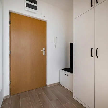 Metro Natolin Charming By Bookinghost Apartamento Varsóvia