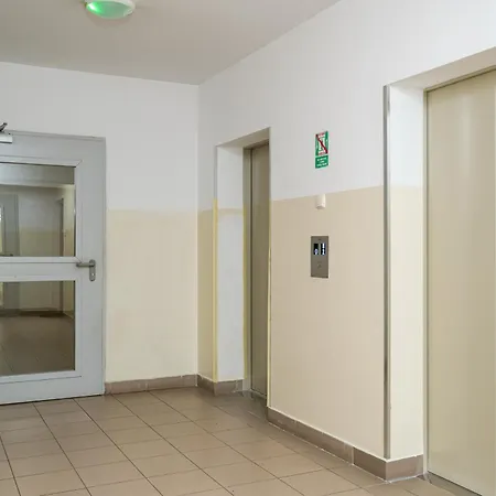 Apartamento Metro Natolin Charming By Bookinghost